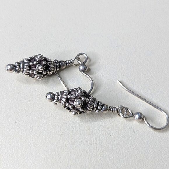 Silver Filgree Intricate Wires - Picture 6 of 9
